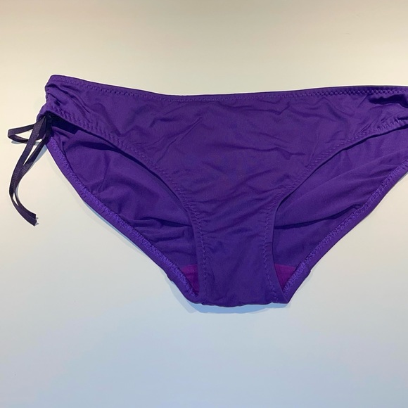 Malia Mills “It’s a Cinch” Purple Bikini Bottom Size 10 - Picture 3 of 8